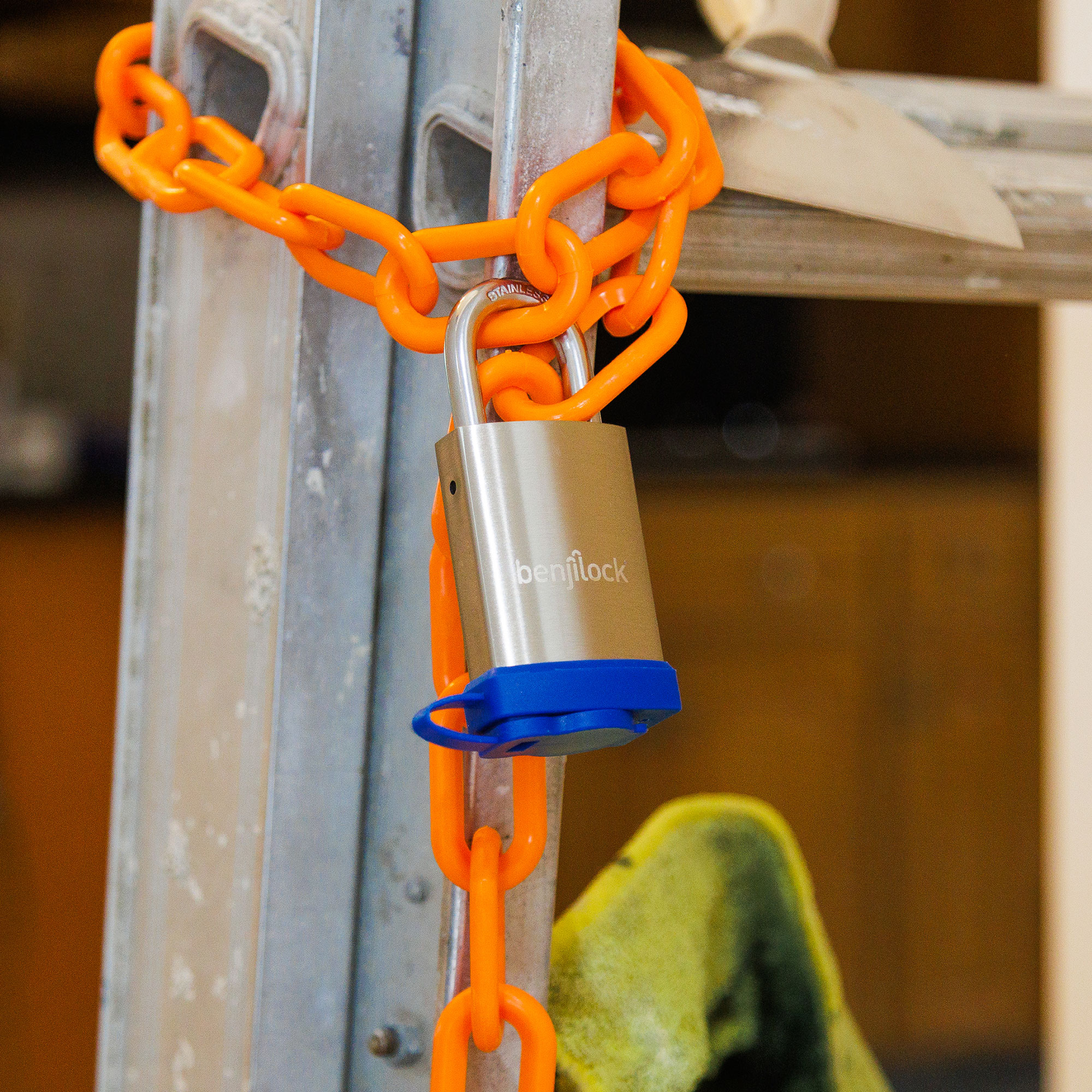 lock-stainless-steel-series-5